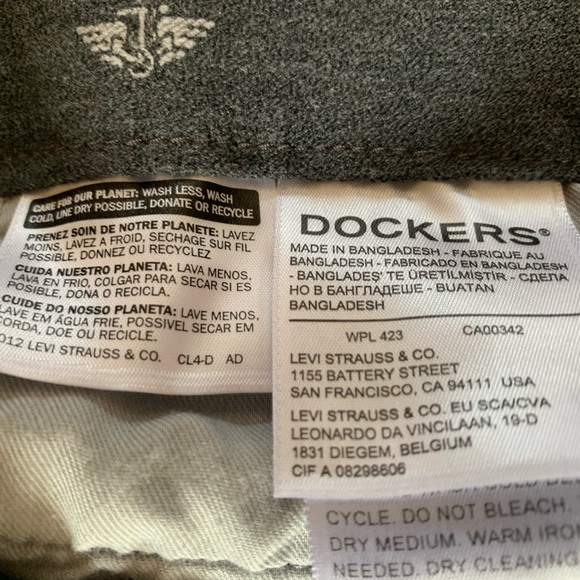 Dockers - Picture 8 of 9